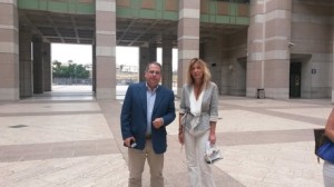 Chiara Rizzo insieme al suo legale, l'avvocato Bonaventura Candido