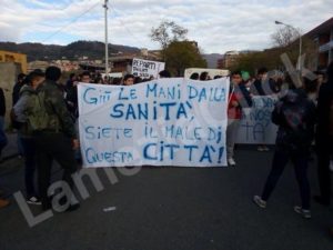 manifestazione_sanita_studenti1