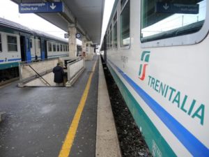 treni ferrovie stazione