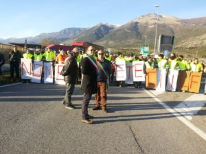 Corteo operai dello stabilimento Italcementi