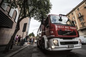 Principio di incendio,per fumo chiuse 3 fermate metro a Roma