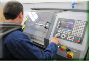 MACCHINA A CONTROLLO NUMERICO (2)