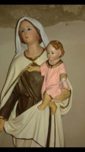 Danneggia statue sacre Chiesa Belcastro